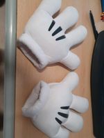 Große mickey Maus Handschuhe aus Disneyland paris Baden-Württemberg - Bretten Vorschau