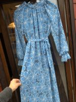 Maxikleid Blau mit Blumen Niedersachsen - Osterholz-Scharmbeck Vorschau