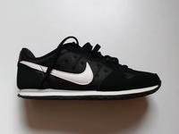 Nike Damenschuhe Sneaker unpaar Gr. 37.5/38 Rheinland-Pfalz - Bad Kreuznach Vorschau