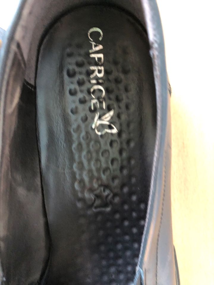 Caprice Schuhe Gr 42, schwarz neuwertig, Loafer in Aachen