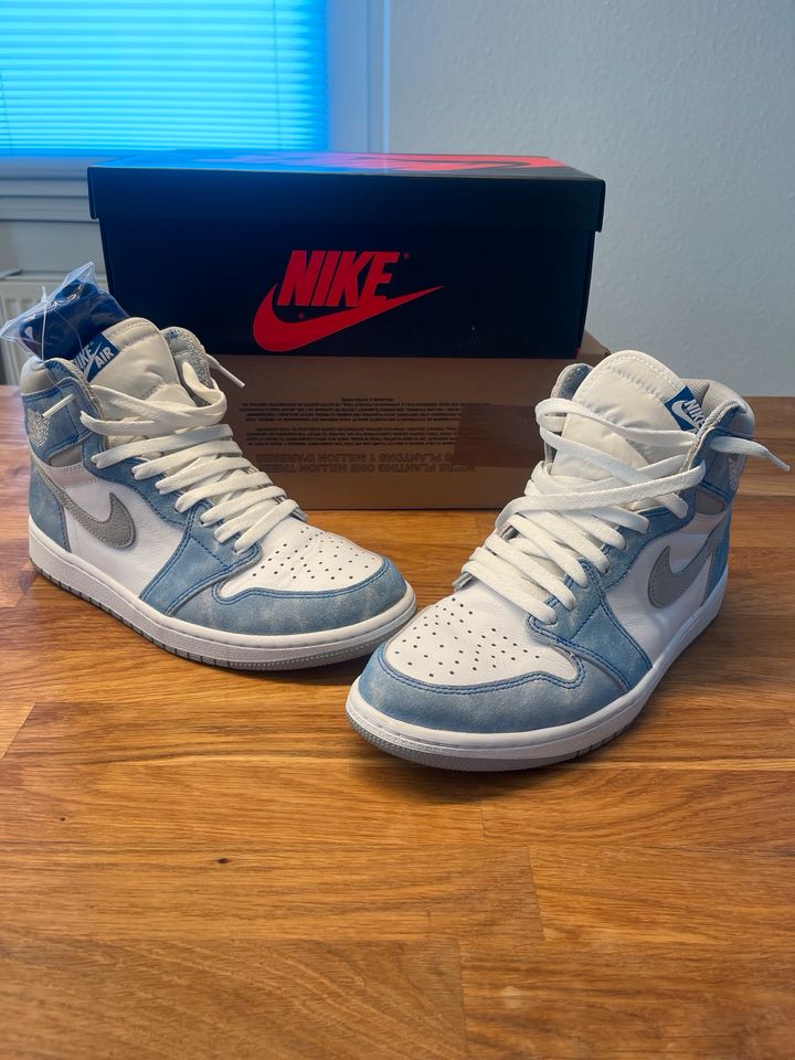 Jordan 1 Hyper Royal High US 9 / EUR 42.5 in Bühl