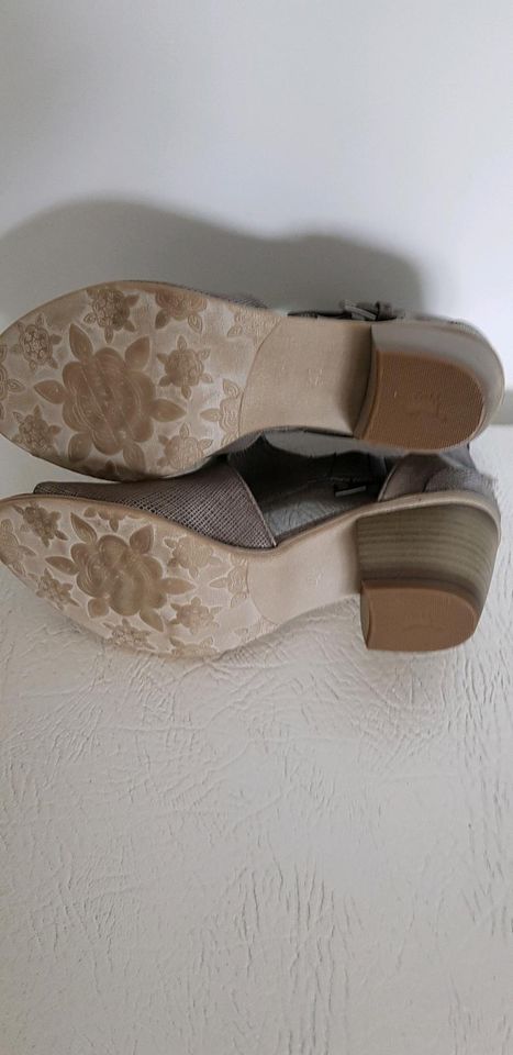 Damen Sommer Sandalen in Größe 40 in Wilhelmshaven