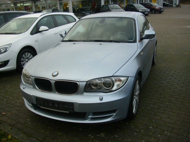 BMW 1er Coupé - E82 top Zustand - 2. Hand - 177 Diesel PS in Herne