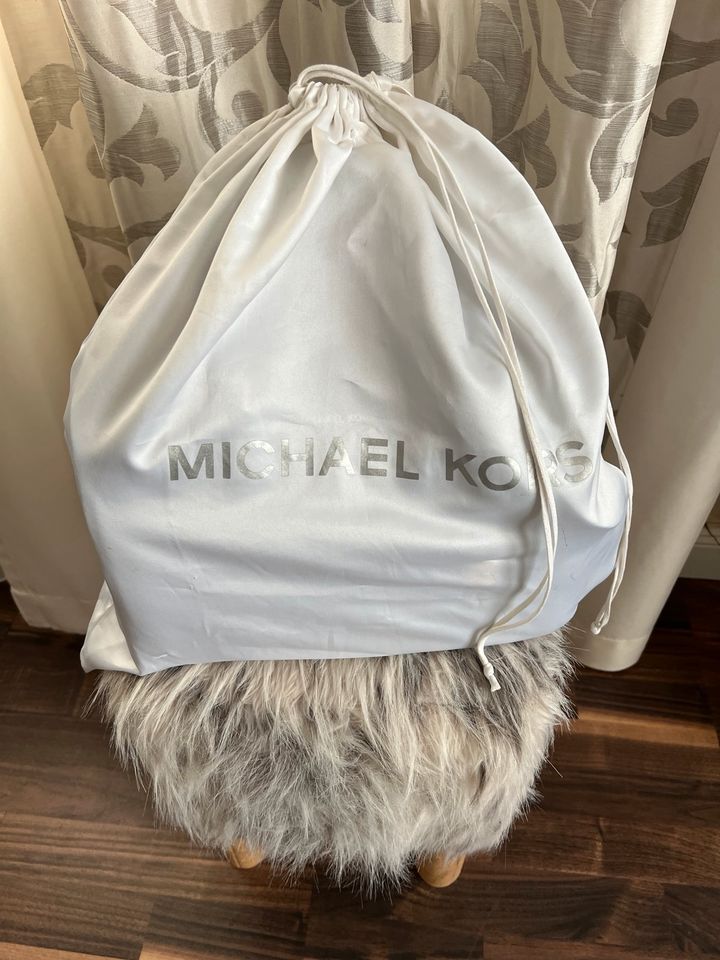 MICHAEL KORS Handtasche inkl. Versand in Kassel