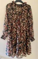 Schönes Blumenkleid von Mango Düsseldorf - Hafen Vorschau