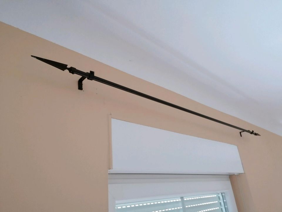 3 Gardinen Stangen 150cm, für Vorhang, grau, braun in Borna