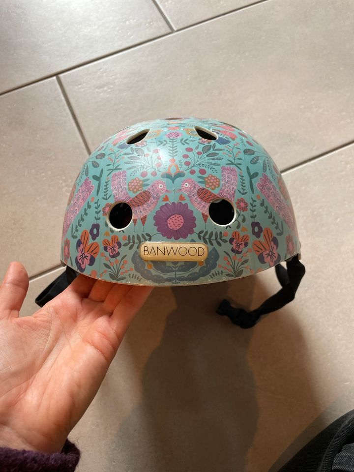 Banwood Helm 50-54 cm in Berlin