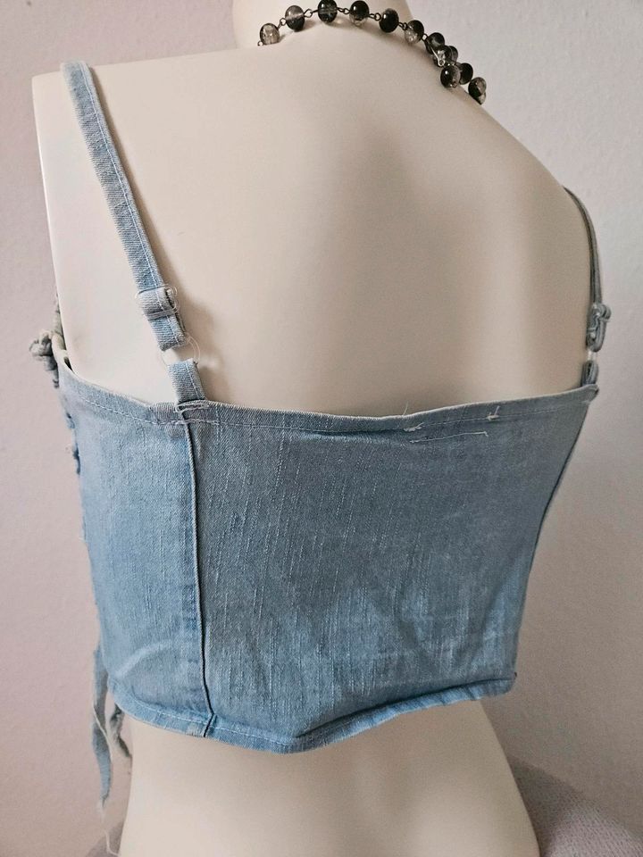 80/90iger Stretch Jeans Corsage top schnüren fransen zottel y2k in Saarbrücken