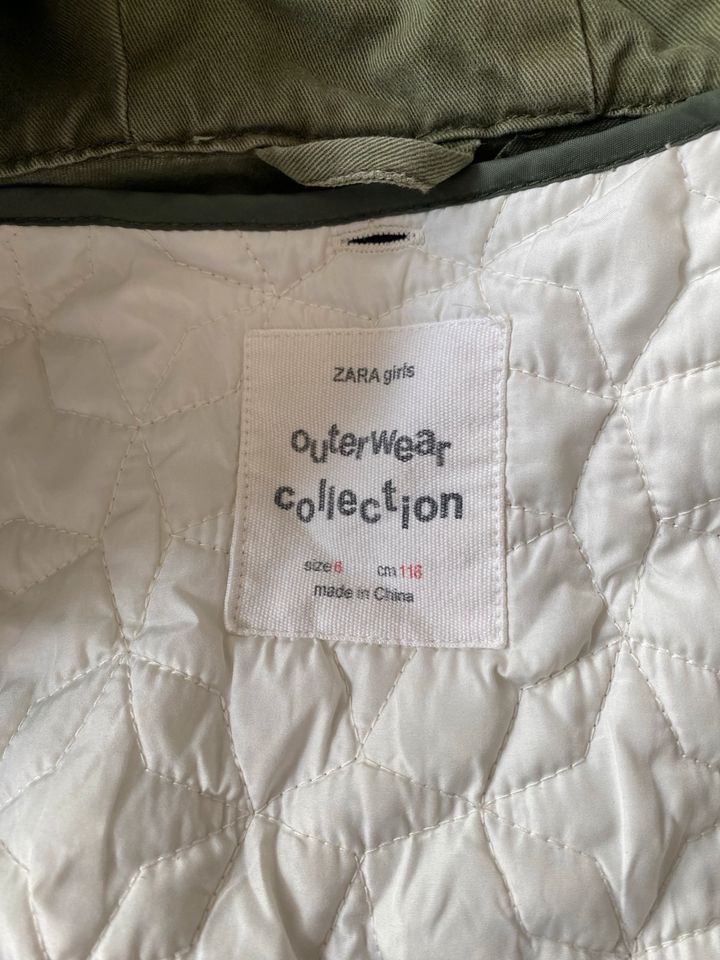 Zara Jacke Übergangsjacke Olive Gr 116 in Mainz