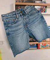 Jeansshorts Shorts kurze Hose blau H&M 116 Nordrhein-Westfalen - Neuss Vorschau