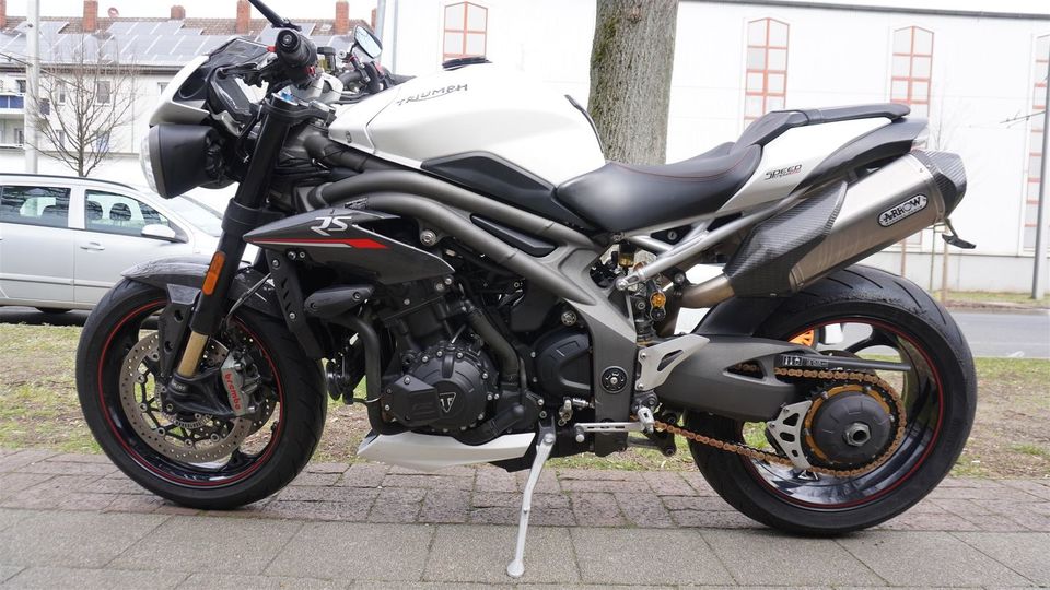 Triumph Speed Triple 1050 TOP FAHRZEUG in Braunschweig