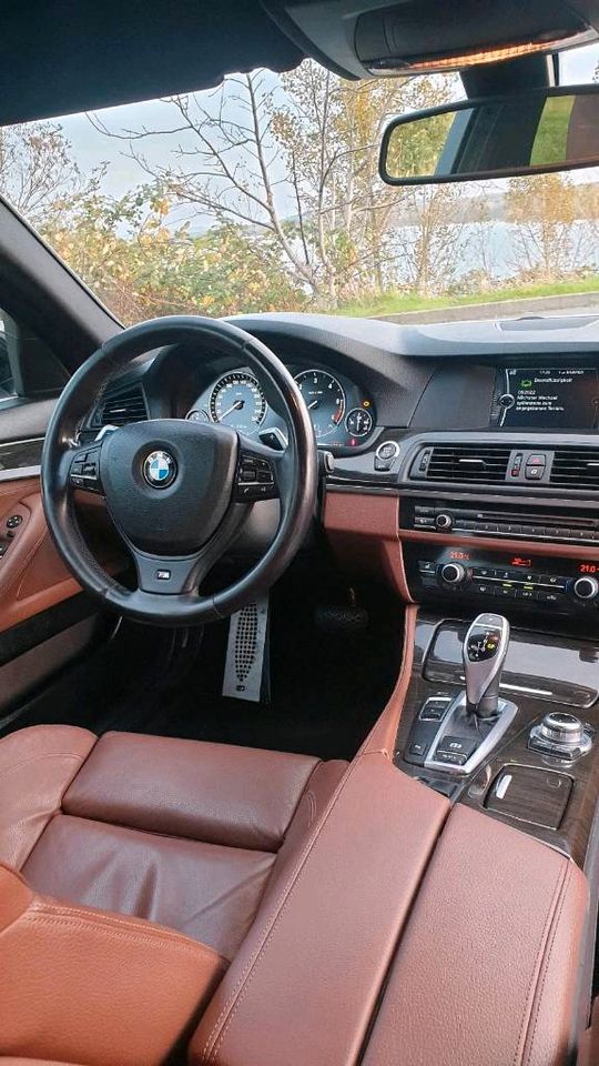 BMW 520d M-Paket/ Xenon/Leder/Automatik/Durchsicht Neu in Markkleeberg