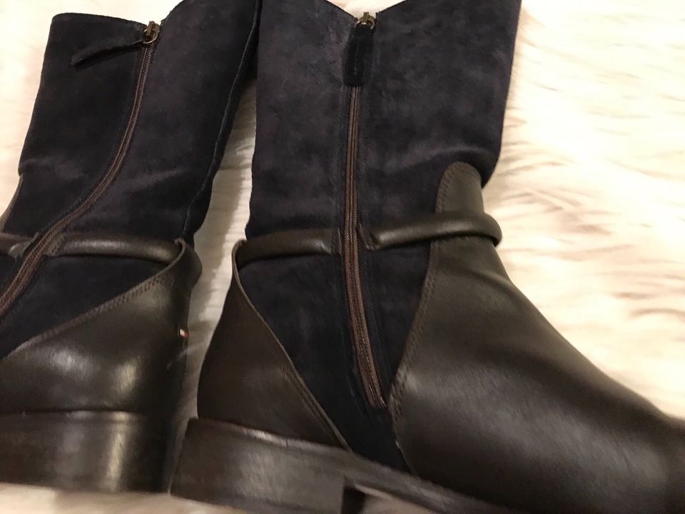 Tommy Hilfiger Stiefel braun/blau in Groß-Zimmern