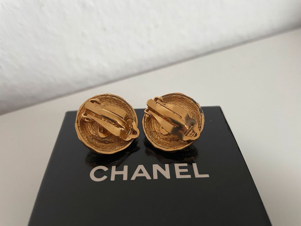 Original Chanel Vintage Gold Metall Kunstperlen Ohrclips Golden in Donaustauf