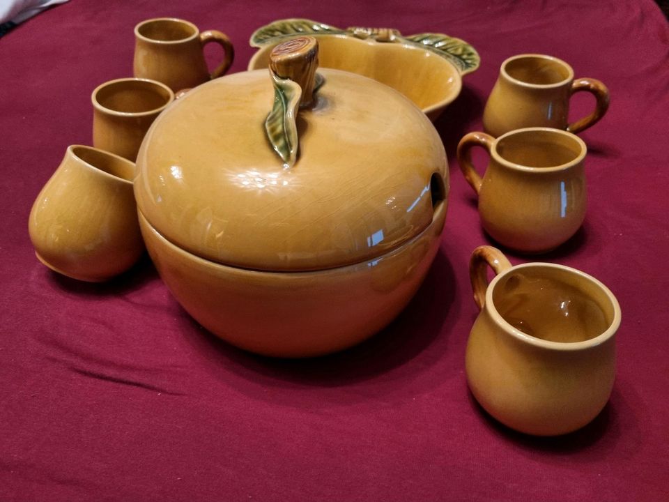 Bowle Set Apfel mit passenden Tassen Keramik Porzellan Ugal in Dormagen