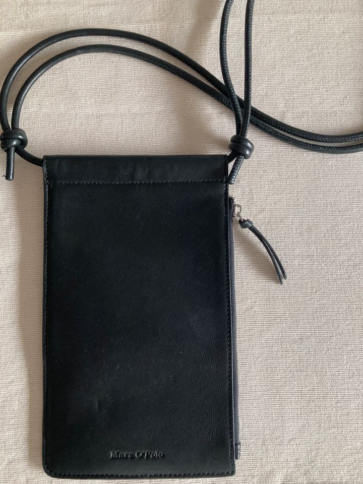 Marc O’Polo Handytasche / Smartphone Bag, schwarz, Leder, wie neu in Bückeburg