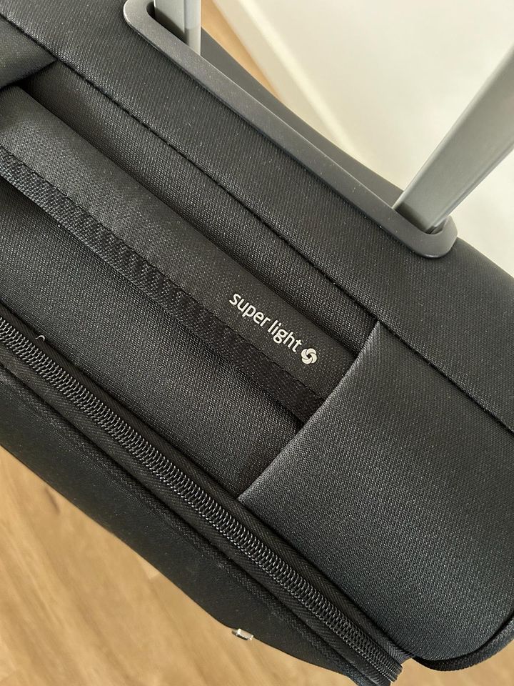 Koffer Samsonite Spinner Super Light Handgepäck in Xanten