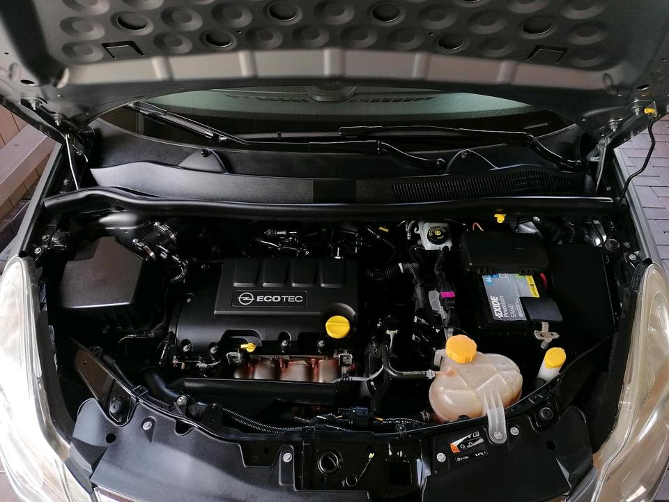 Opel Corsa Bj. 2013 - 77 Tkm 1,4 l Aktiv mit Klima Sitzheizung in Lutherstadt Wittenberg