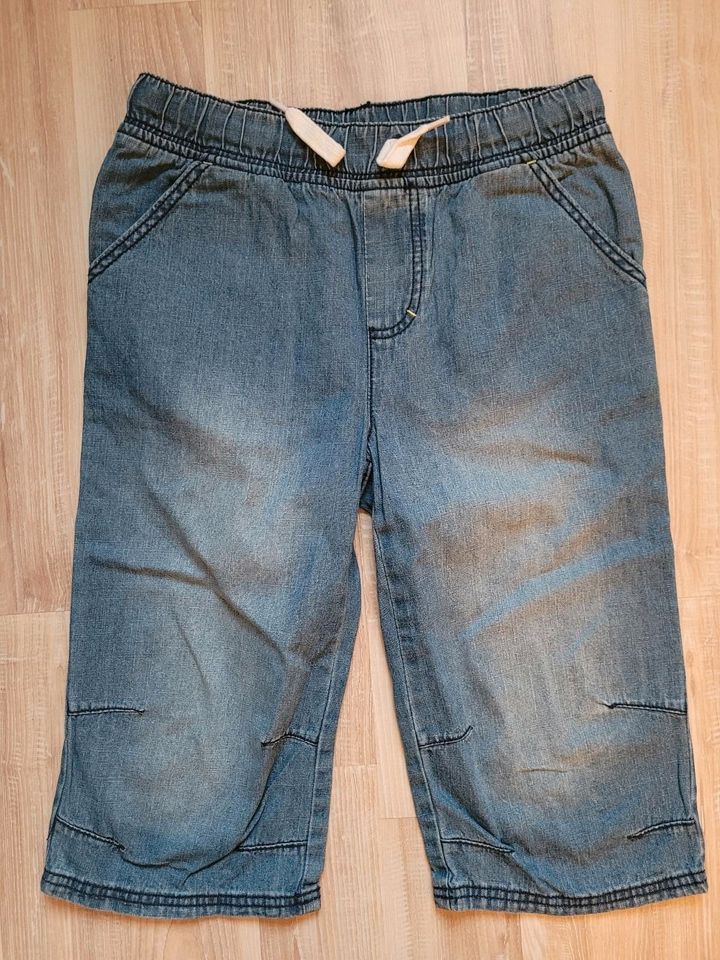 4 Shorts Jeans H&M, Gr. 146 in Liebenburg