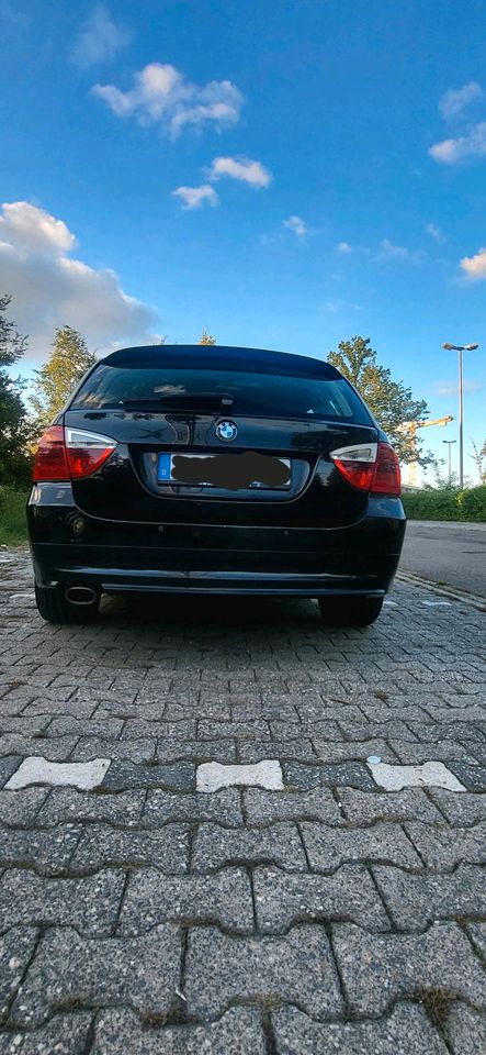 BMW 320D Touring in Wiesbaden