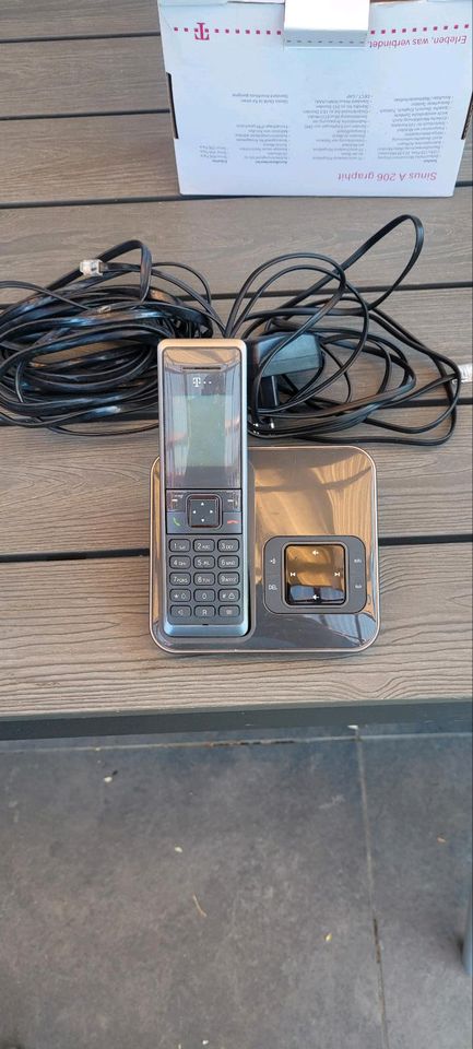 Schnurloses Telefon mit Anrufbeantworter in Potsdam