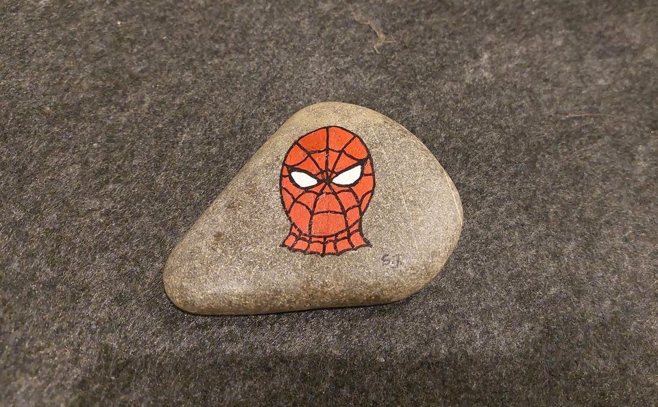 Handgemalter Stein, Spiderman in Nersingen