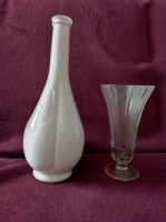 Vase, weiße Flasche, Glas Sachsen - Burgstädt Vorschau