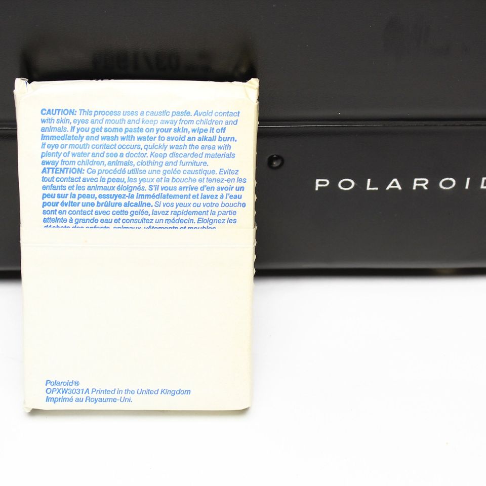 Polaroid Automatik Land Kamera 220 + Lederkoffer in Buch
