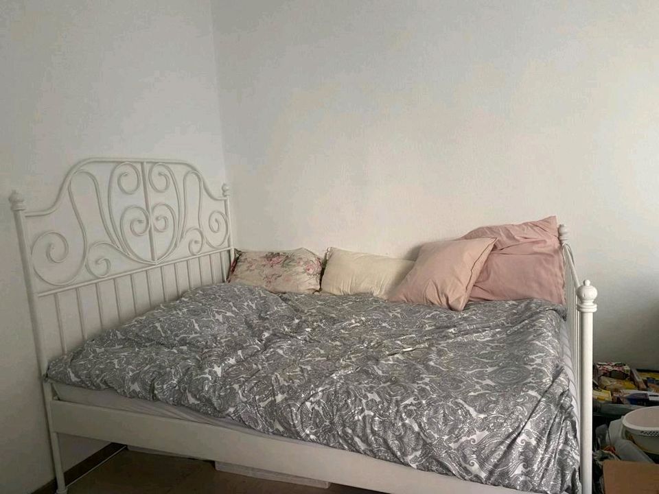 Ikea Bett Leirvik 140x200 weiß in Langenhagen