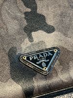 PRADA IPAD HÜLLE 10,9 ZOLL CAMOUFLAGE GEPOLSTERT SEHR GUT Berlin - Friedenau Vorschau