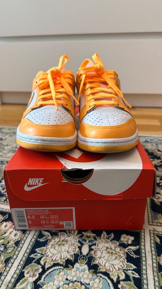 NIKE DUNK LOW laser orange in München