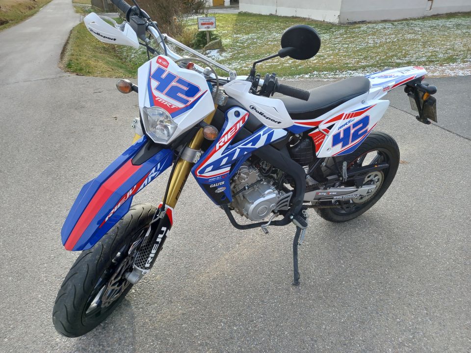 Supermoto Rieju 125 Marathon Pro in Stamsried