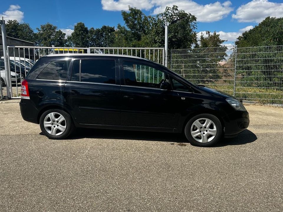 Opel Zafira / 2010 / Klima / TÜV NEU in Naumburg (Saale)