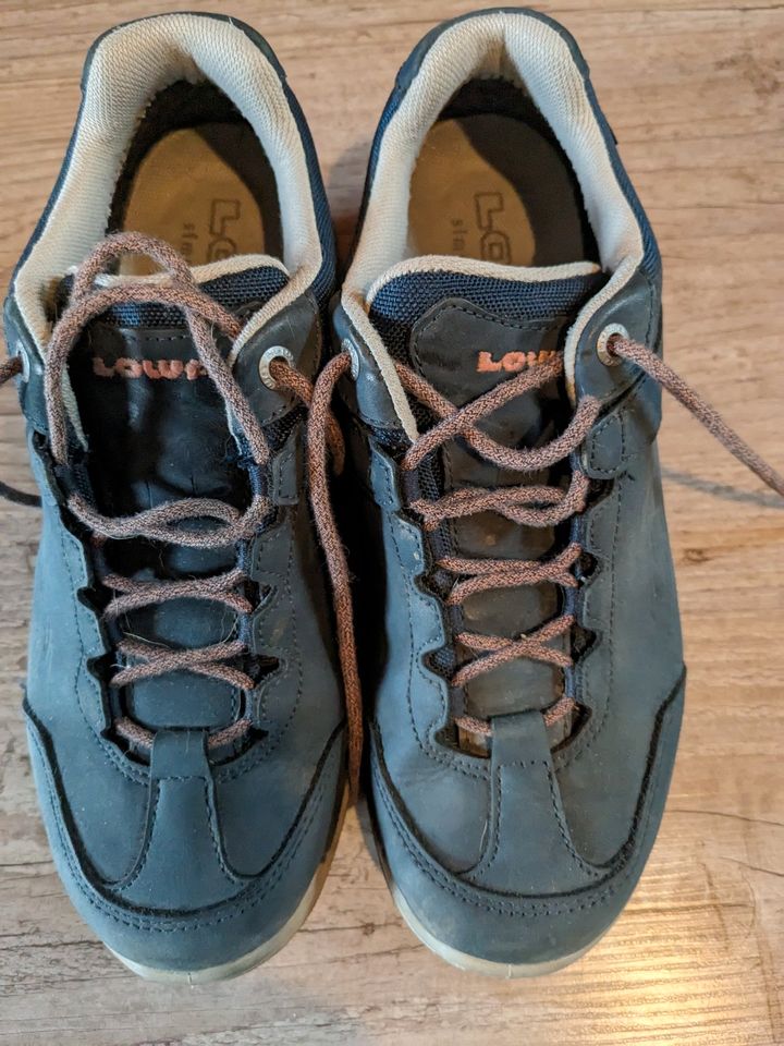 Lowa Schuhe Gr.39, NP 175€,3mal getragen in Duisburg