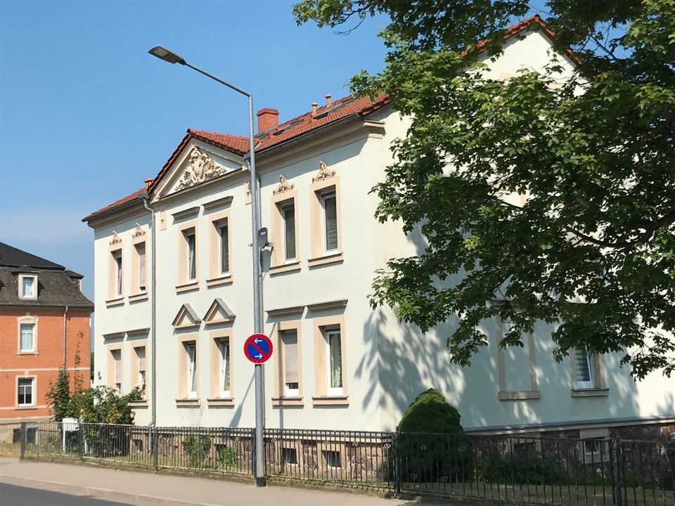 Wohnen am Stadtrand zu Dresden! 2-Raum Wohnung mit Tageslichtbad in Freital