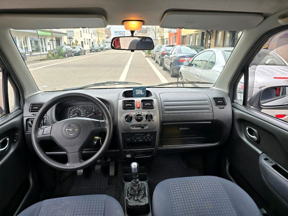 Opel agila in Saarbrücken