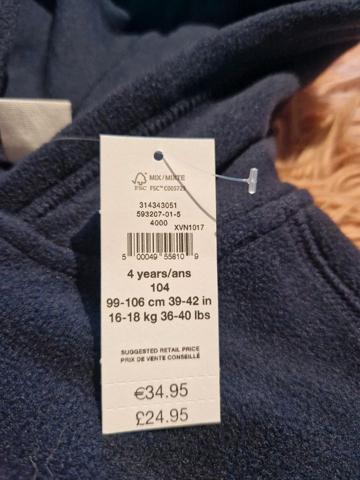 Neu GAP Mädchen Fleecejacke 104/110 in Kellinghusen