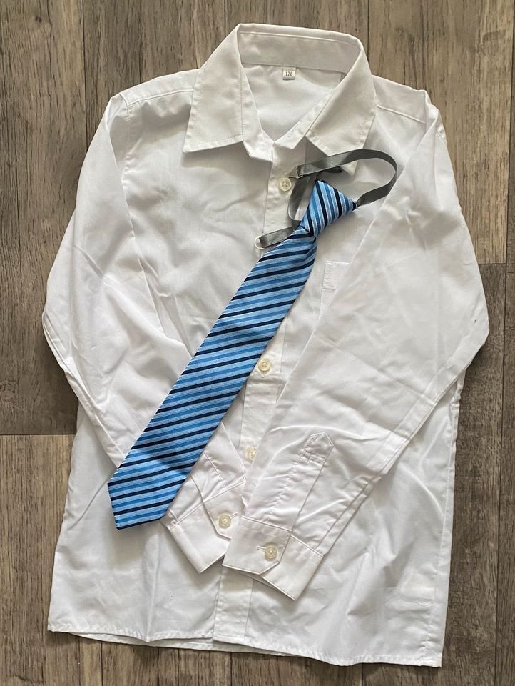 Anzug Jungen mit Hemd und Krawatte  festlich Gr 128 in Breitenworbis