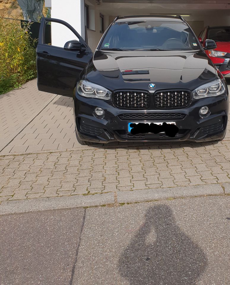 BMW X6  M XDRIVE 40.D in Kämpfelbach