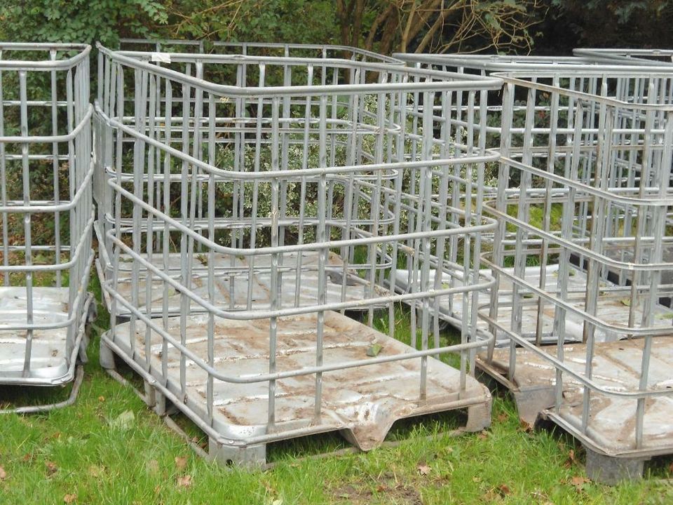 Gitterbox aus Metall zur Lagerung von Holz o.ä. in Schafstedt