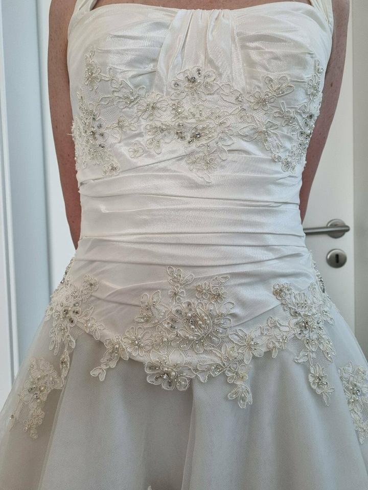 knöchellanges elfenbeinfarbenes Brautkleid A-Linie Gr. 36 in Zirndorf