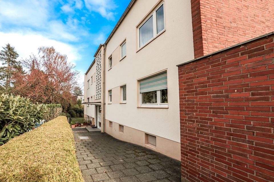 Solides 485m² Investment in Bonn/Rüngsdorf! 7-Familienhaus mit 5 Garagen und Entwicklungspotenzial in Bonn