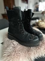Stiefel, Boots Tamaris, Gr. 40 Echtleder schwarz Baden-Württemberg - Laupheim Vorschau