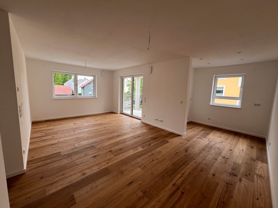 Freundliche 3-Zimmer Wohnung mit Balkon Erstbezug in Langquaid in Langquaid