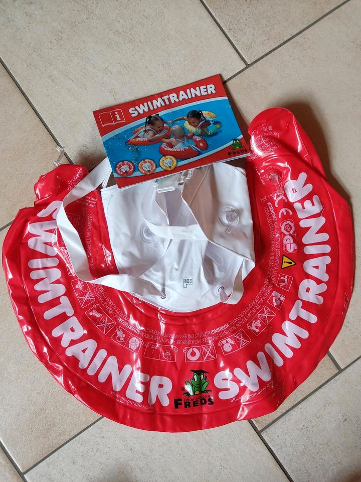 *neu* Schwimmtrainer rot, 3 Monate bis vier Jahre - Freds in Perach