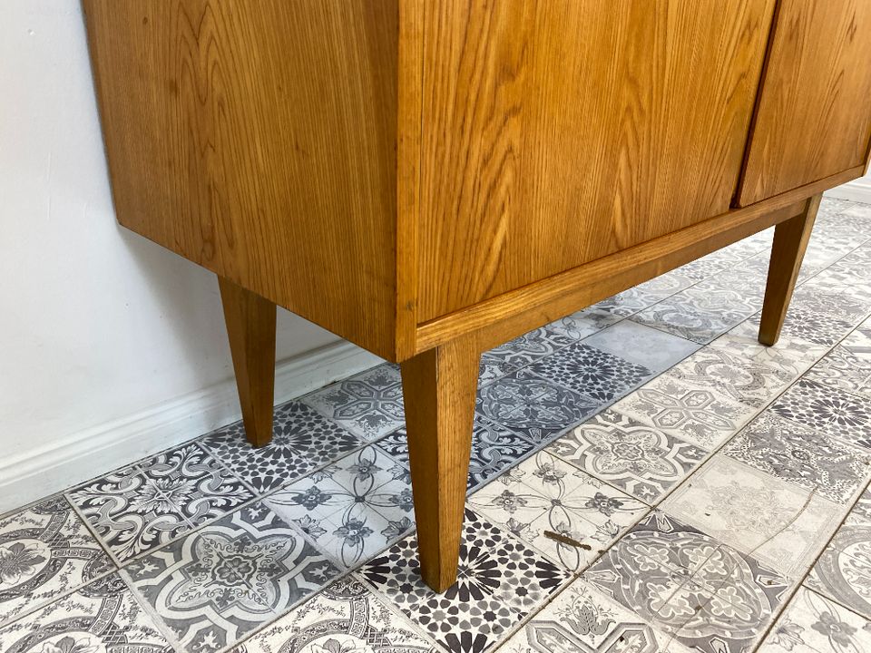 WMK Stilvolle Mid-Century Kommode 602/A aus 1961 in Senesche, ein zeitloses Original von Franz Ehrlich für VEB Hellerau# Schrank Fernsehkommode TV-Lowboard Sideboard Schuhschrank 60er DDR Vintage in Berlin