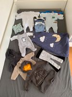 Kleiderpaket 21 Teile Baby Junge Größe 50 Baden-Württemberg - Calw Vorschau