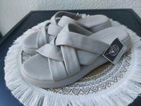 NEU! Hellgraue Leder- Pantoletten, Gr.41 (+) Wandsbek - Gartenstadt Vorschau