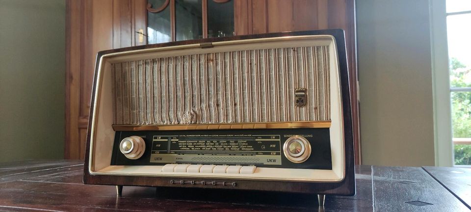 Grundig 2140 Vintage Röhrenradio klein restauriert Bluetooth 60er in Brietlingen