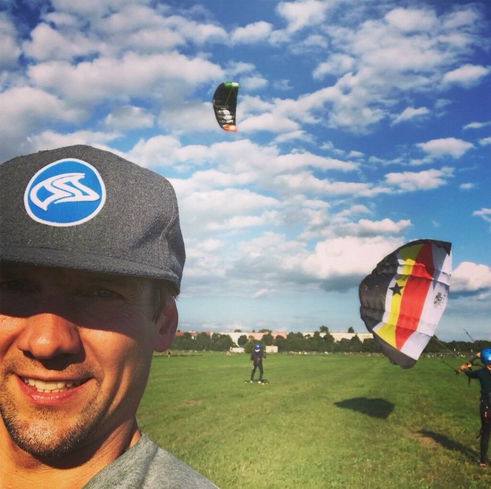 Kiteboarding / Kite Kurse für Anfänger und Fortgeschrittene in Berlin